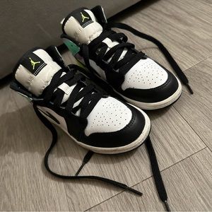 Nike Air Jordon Boys Sneakers